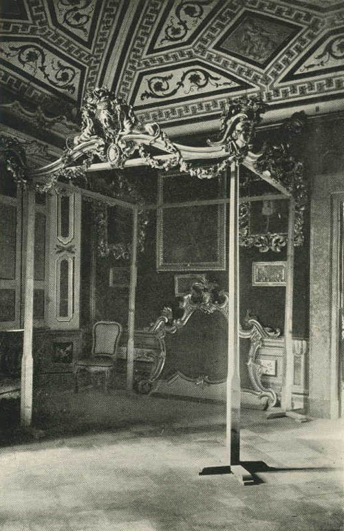 Bedroom in the Marefoschi Palace