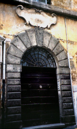 Palazzo Pettelli entrance